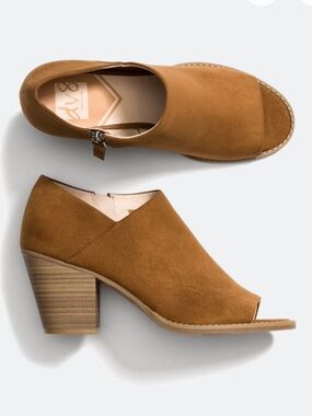 DV8 Open-Toe Block Heel Mule - Cognac